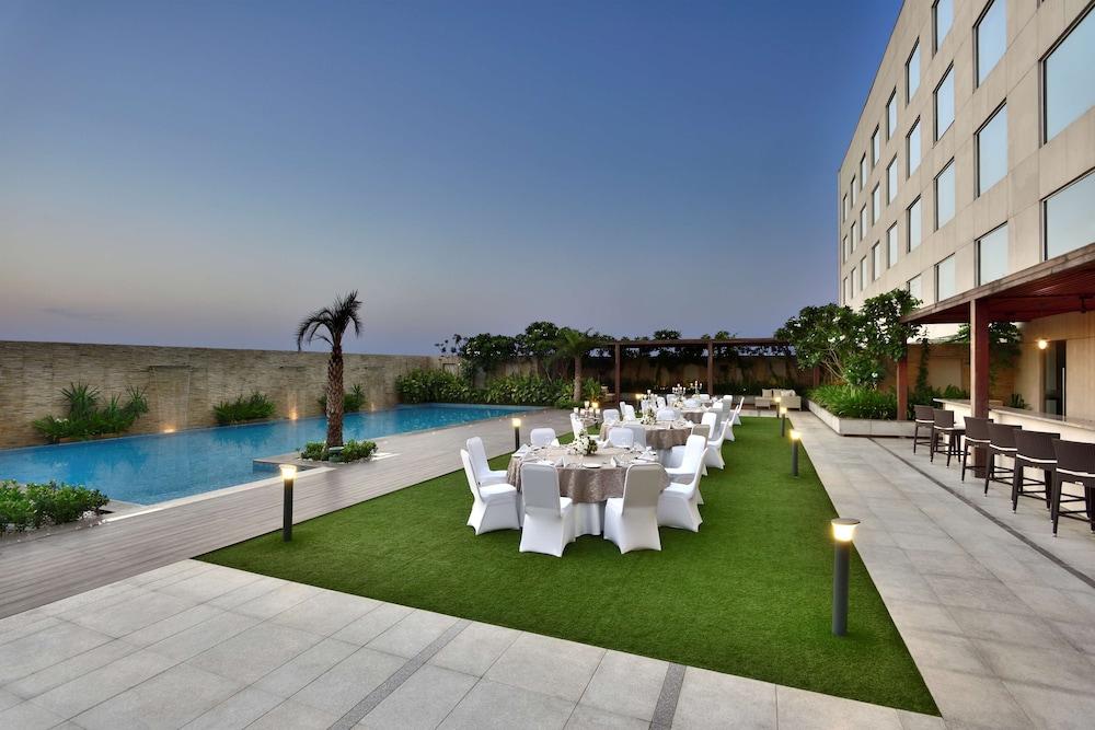 Готель Radisson Blu Фарідабад Екстер'єр фото