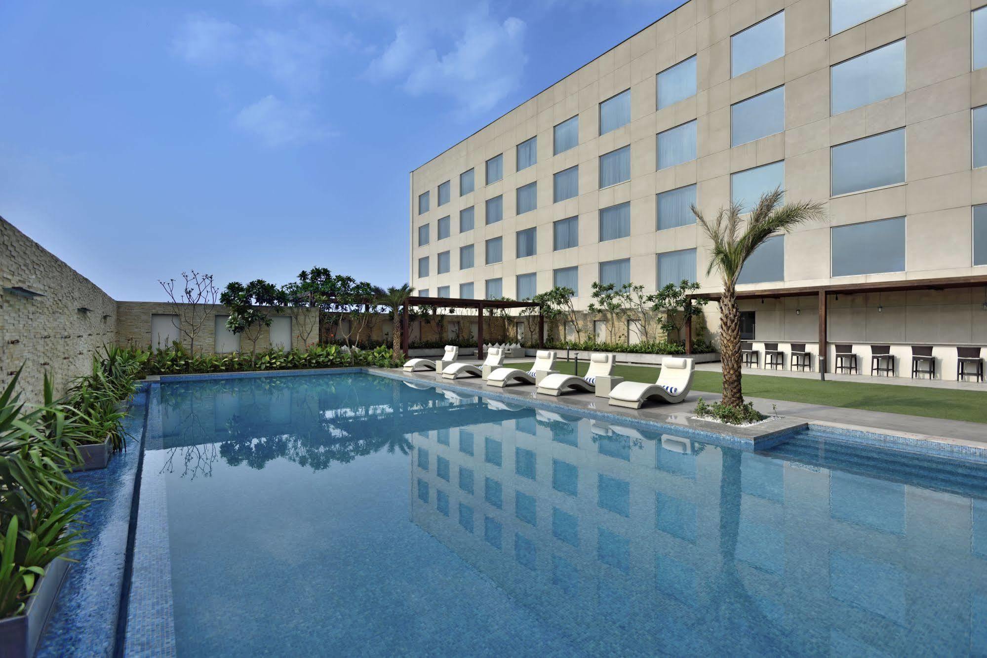 Готель Radisson Blu Фарідабад Екстер'єр фото